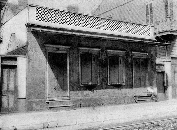 
[image ALT: missingALT. It is an old mansion in New Orleans.]
	